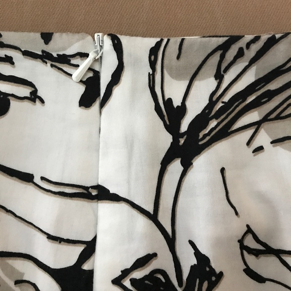 A line skirt - Picture 3 of 4